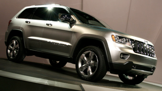 2011 Jeep Grand Cherokee: Mercedes Chassis Meets Hemi Power
